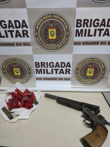 3° RPMon prende homem por posse irregular de arma de fogo de uso permitido