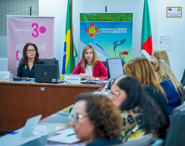 Delegada Nadine reforça o debate sobre medidas de combate ao câncer de mama e de ovário