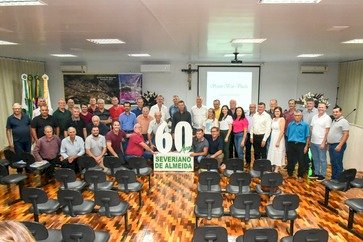 Homenagens na Câmara de Vereadores marcam 60 anos de Severiano de Almeida e destacam entidades