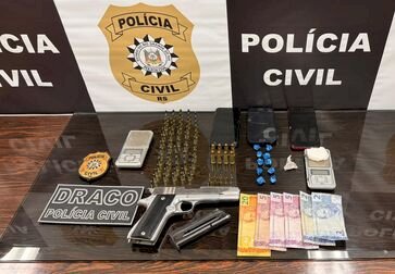 POLÍCIA CIVIL PRENDE HOMEM POR TRÁFICO DE ENTORPECENTES E POSSE ILEGAL DE ARMA DE FOGO EM JACUTINGA