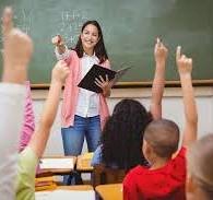 Secretaria da Educação recebe inscrições para professor e outros cargos na rede estadual