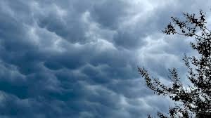 Frente fria avança com chuva forte e queda de temperatura no Rio Grande do Sul