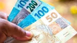 INSS começa a pagar o 13º salário para aposentados e pensionistas que recebem acima de um salário mínimo