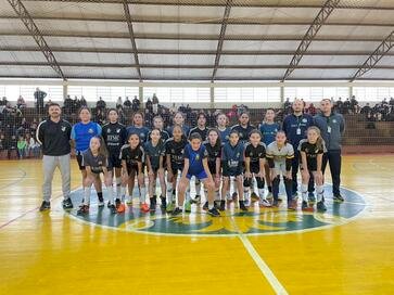 Escolinha de Futsal de Ipiranga do Sul participou de amistoso em Getúlio Vargas