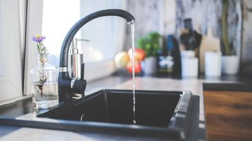 Desperdício anual de água no Brasil poderia abastecer toda a população do RS por mais de cinco anos