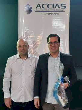 Accias - 
