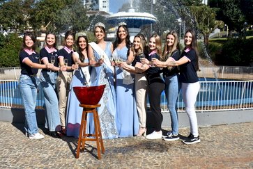 Candidatas à Rainha de Getúlio Vargas encantam na carreata pelas principais ruas e avenidas da cidade