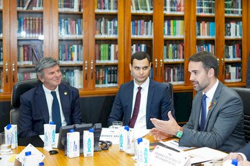 Em Brasília, governador discute medidas de apoio fiscal e financeiro da União ao RS