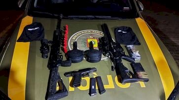 Mulher é presa com armamento de guerra em Passo Fundo