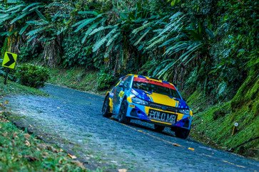 Irmãos Sartori tenta manter liderança do Gaúcho e pontuar no Brasileiro de Rally