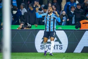 Grêmio bate o Fluminense de virada na ida das oitavas na Libertadores
