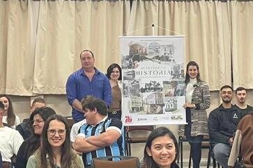 Alunos de Arquitetura e Urbanismo e Engenharia Civil assistem documentário do IAB