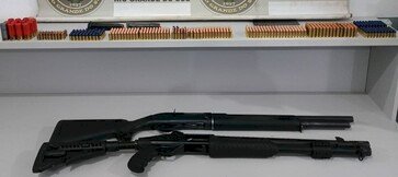 Homem é preso com 565 munições e espingardas calibre 12