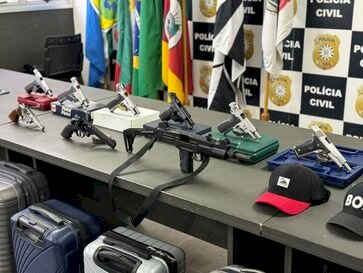 Grupo de Passo Fundo é preso com arsenal de armas em Porto Alegre