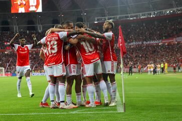 Inter bate o Vitória no Gigante lotado