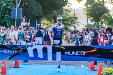 ATLETA TIAGO PEREZ DISPUTA MUNDIAL DE TRIATHLON OLÍMPICO NA ESPANHA