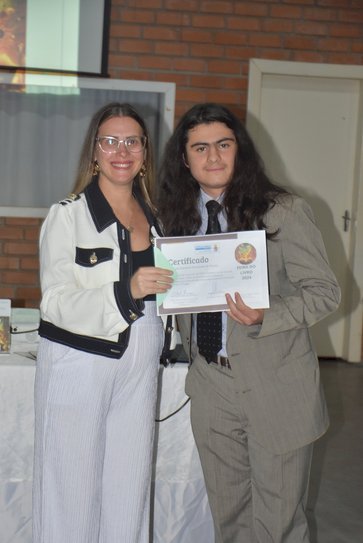 Feira do Livro de Getúlio Vargas 2024 tem  início com grande celebração literária