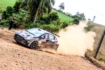 Equipe erechinense segue na liderança do Brasileiro de Rally após corrida em casa