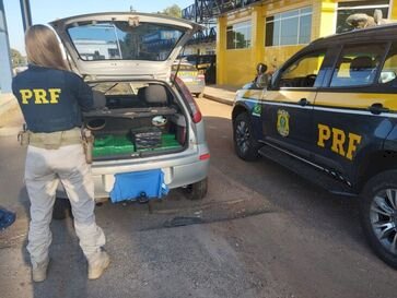 PRF apreende mais de 100 quilos de maconha em Passo Fundo