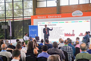 Orientações, serviços e financiamentos disponíveis aos municípios são apresentados aos novos gestores gaúchos em evento da Famurs