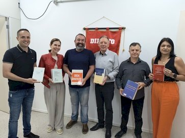 Livros internacionais são repassados ao Curso de Direito da URI