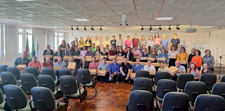 Curso de extensão Homeopatia na agricultura e ambiente é concluído em Erechim