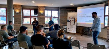 Reunião debate Programa Sementes e Mudas Forrageiras em Erechim durante Frinape