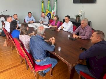 Empresários se reúnem com prefeito para debater sobre a segurança na RS 135 no Corredor do Desenvolvimento