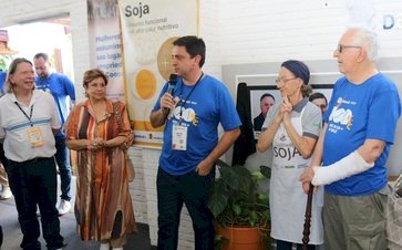 Fenasoja 2024: Ato marca abertura da Cozinha Experimental e Homenagem a Destaques da Extensão Rural