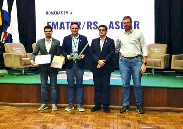 Personalidades da Soja e instituições que marcaram história da agricultura são homenageadas