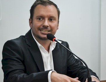 Jeferson Karpinski assume a presidência da Câmara de Vereadores de Getúlio Vargas