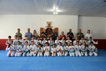 Getúlio Vargas realiza visita de benchmarking a Marau  para conhecer projeto de Karatê referência no Brasil