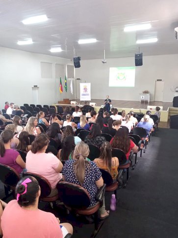 Governo de Getúlio Vargas promove formação da Lei Lucas para capacitação de profissionais da educação