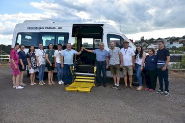 Getúlio Vargas amplia frota da saúde com nova van adaptada
