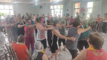 Ipiranga do Sul - rupo Viver e Amar é recebido no Centro de Multi Convivência com bailinho de Carnaval