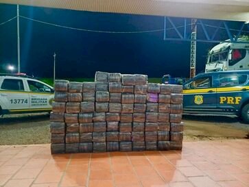 PRF apreende mais de uma tonelada maconha em caminhão na BR-386