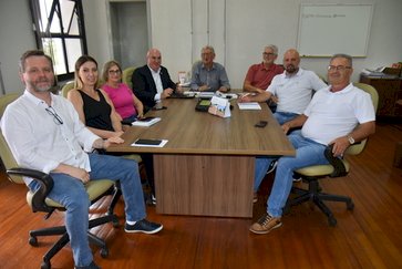 Prefeito de Getúlio Vargas recebe assessor de Gilmar Sossella  e conhece novos programas estaduais