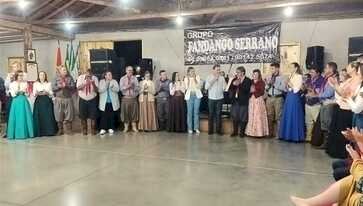 Governo municipal de Ipiranga do Sul entrega escritura de terreno ao CTG Herança dos Tauras