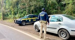 PRF inicia Operação Semana Santa e Tiradentes 2025 nas rodovias federais
