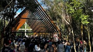 Homenagem ao papa Francisco: fé e emoção marcam missa no Cristo Protetor