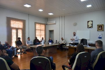 Getúlio Vargas avança na limpeza urbana com  reunião estratégica do Projeto Poste Limpo