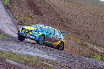 Chuva ‘apimenta’ disputa da quarta do Gaúcho de Rally