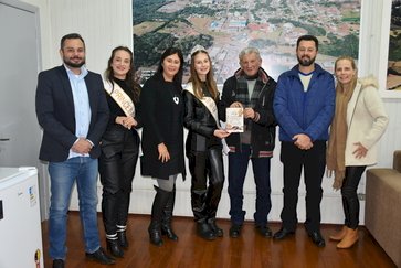 Comitiva de Centenário visita Getúlio Vargas para  divulgar a Festa do Pierogi e a cultura polonesa
