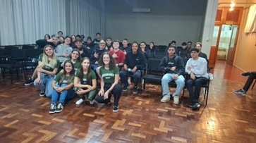 Acadêmicas de Enfermagem promovem capacitação em Primeiros Socorros para alunos do Ensino Médio