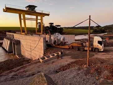 Chegada das turbinas marca nova etapa na PCH Santo Antônio do Jacuí
