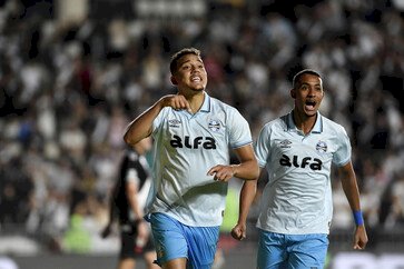 Gustavo Martins marca e Grêmio empata contra o Vasco