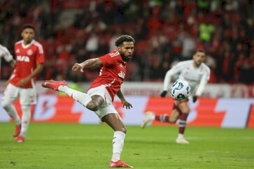 Em casa, Inter perde para o Fluminense por 2 a 1 no jogo de ida das oitavas da Copa do Brasil