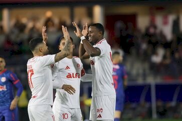 Fora de casa, Inter vence o Bragantino por 3 a 1 pelo Campeonato Brasileiro