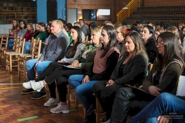 Sessão Solene marca os 85 anos de história da Escola Estadual Campos Sales de Floriano Peixoto 