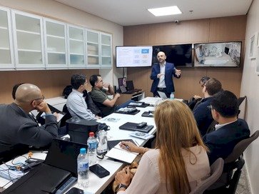 Hospital de Clínicas sedia primeiro curso sobre Lipiojoint no Brasil